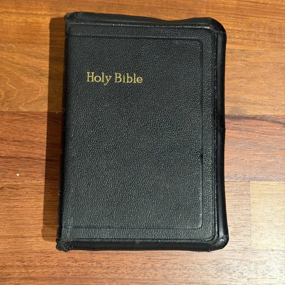 Holy Bible Self-Pronouncing KJV Illustrated National Bible Press Pocket 7x5